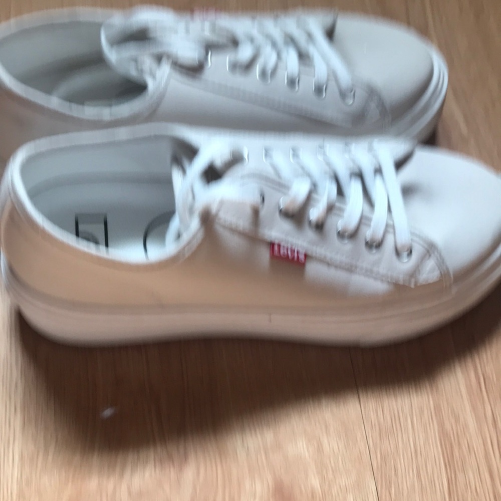 New Levi platform canvas